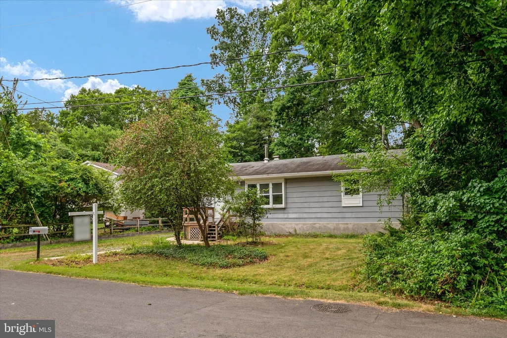 410 Walnut Drive, Annapolis, MD 21403 photo 2