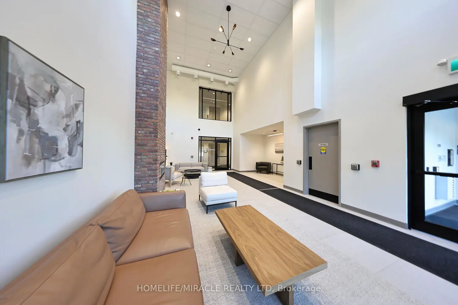 121 Mary Street 322 photo 2