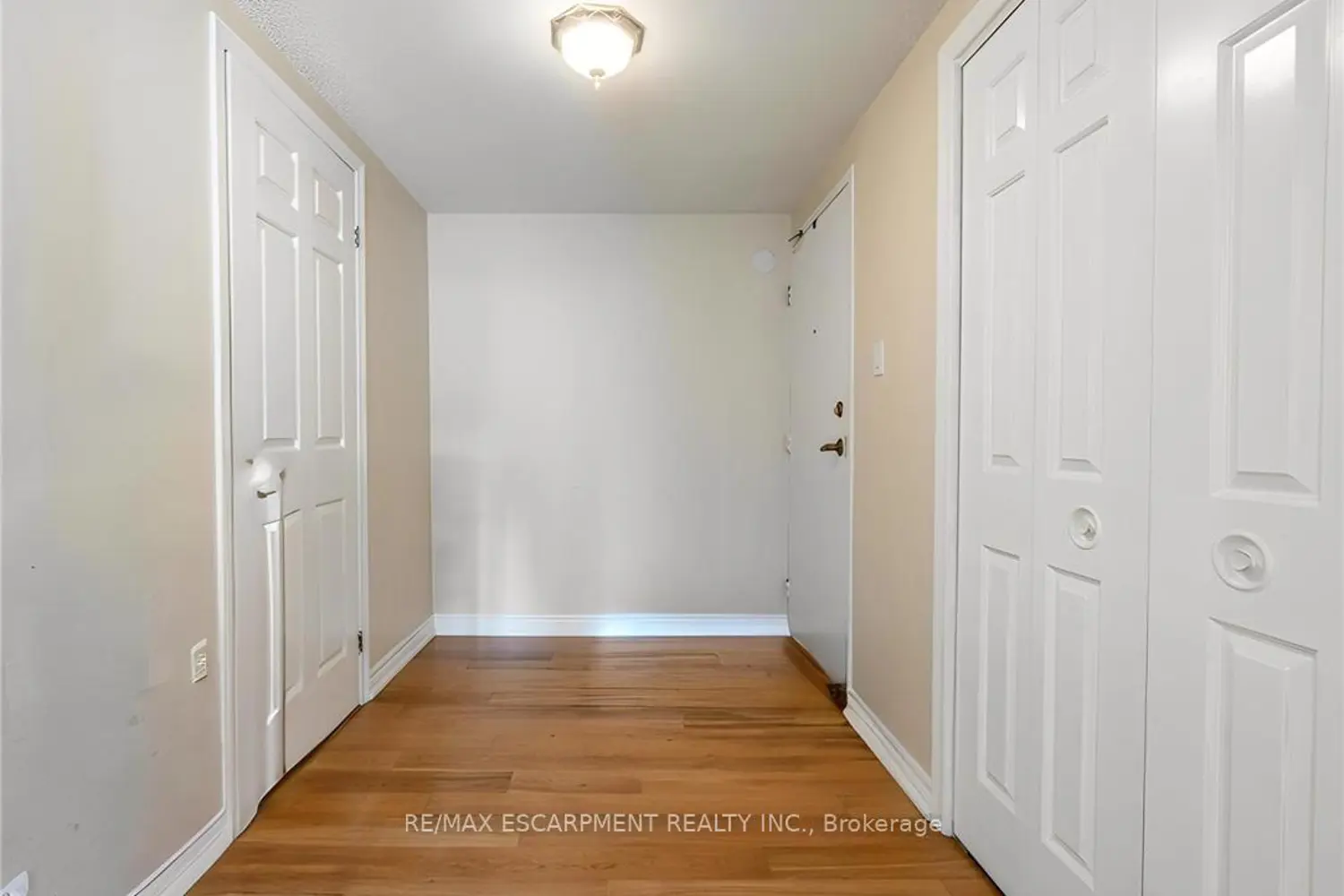 40 Harrisford Street 402 photo 4