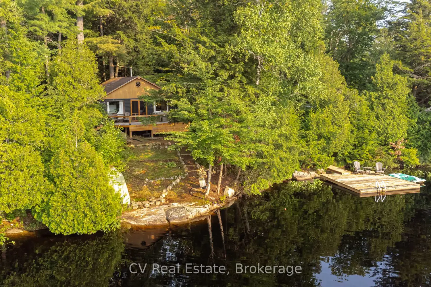 1027 North Pine Drive photo 2