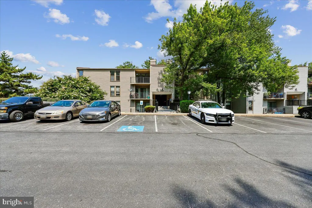 130 Duvall Lane Unit 197-301, Gaithersburg, MD 20877