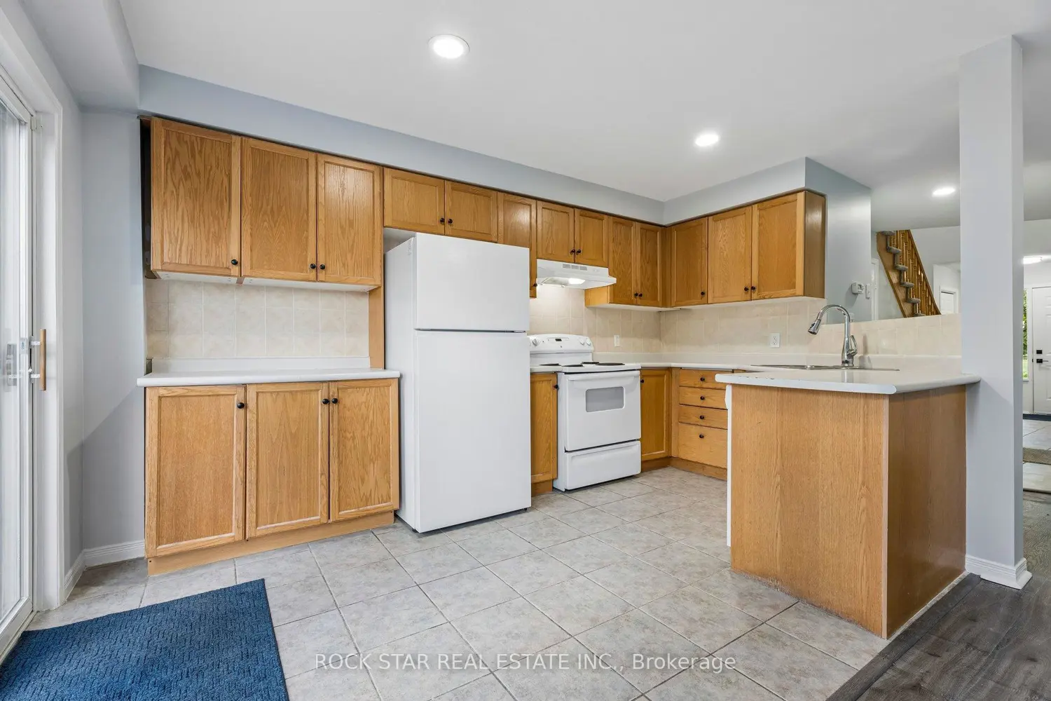1860 Upper Gage Avenue 3 photo 5