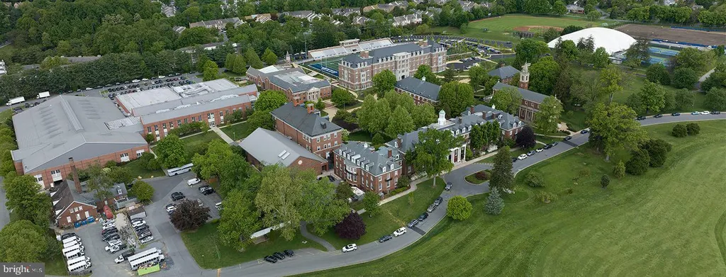 10401 Grosvenor Place Unit 817, Rockville, MD 20852
