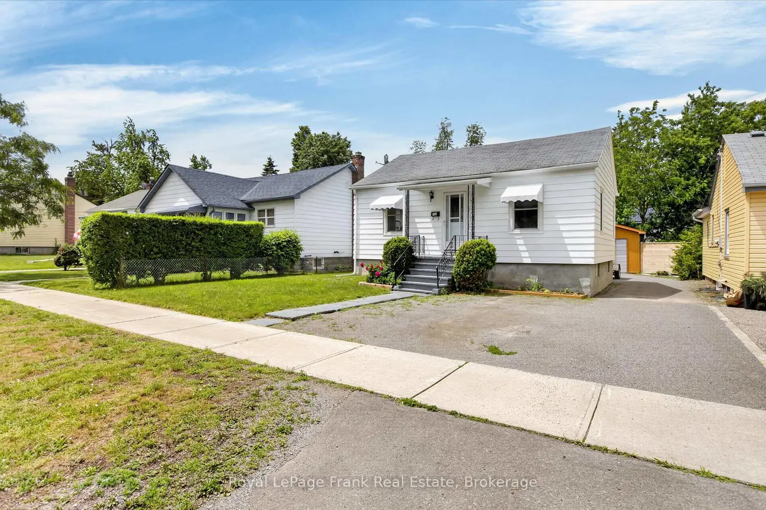 500 Glengarry Avenue photo 3