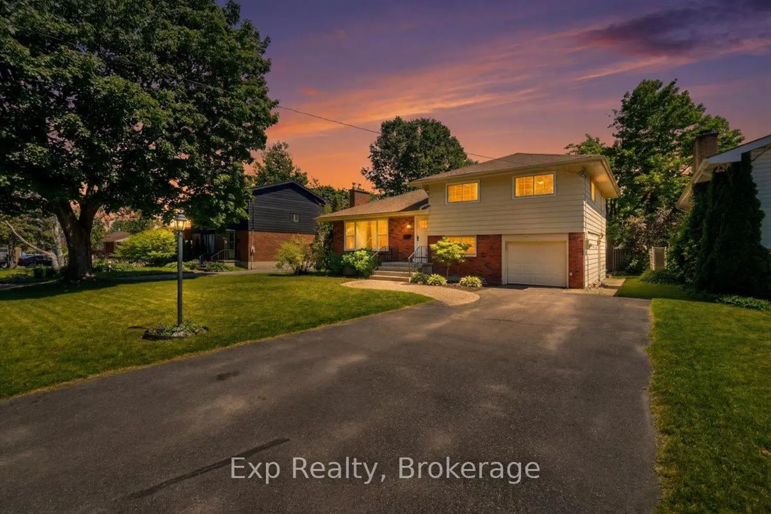 48 Melrose Crescent photo 2