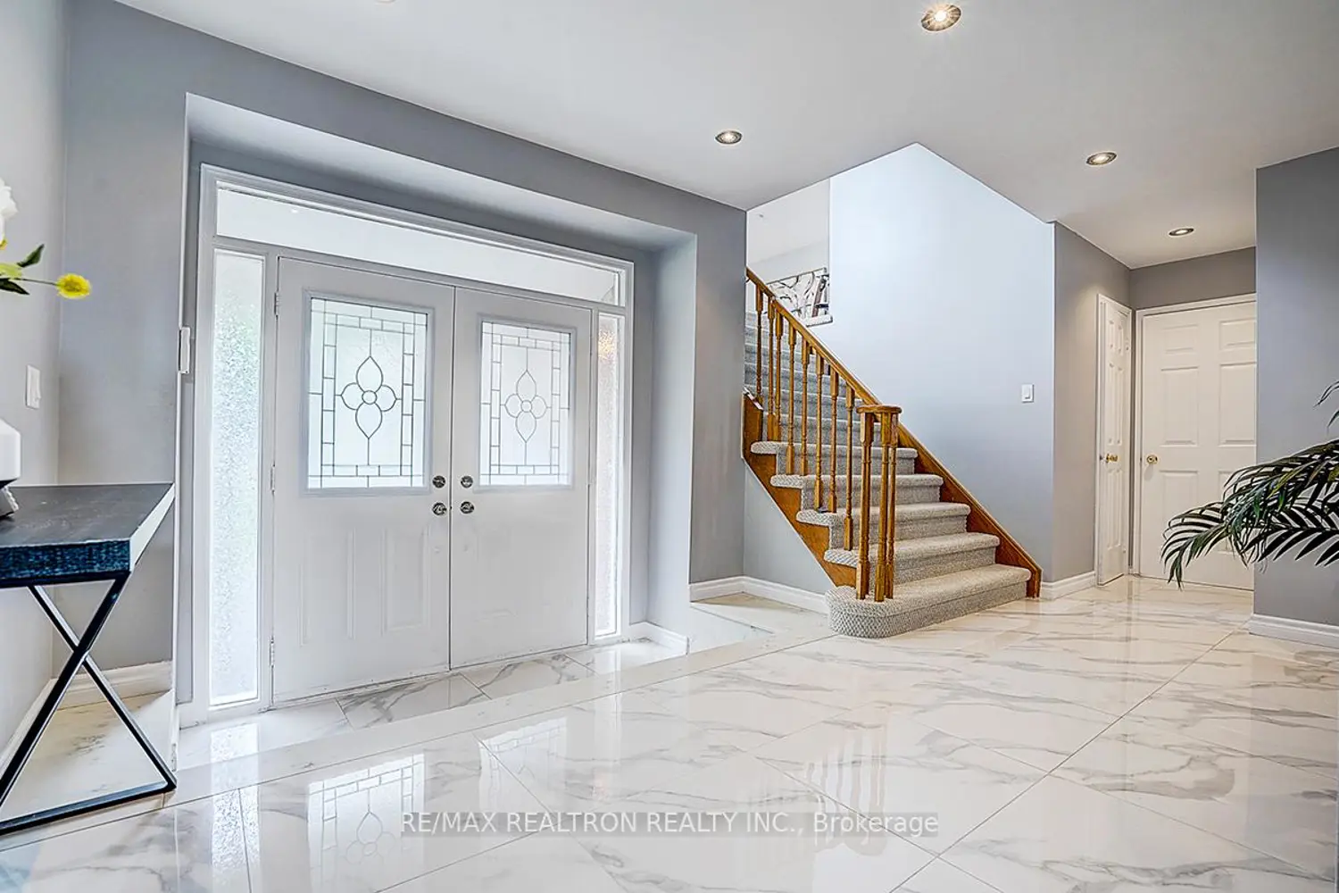 233 Brimson Drive photo 3