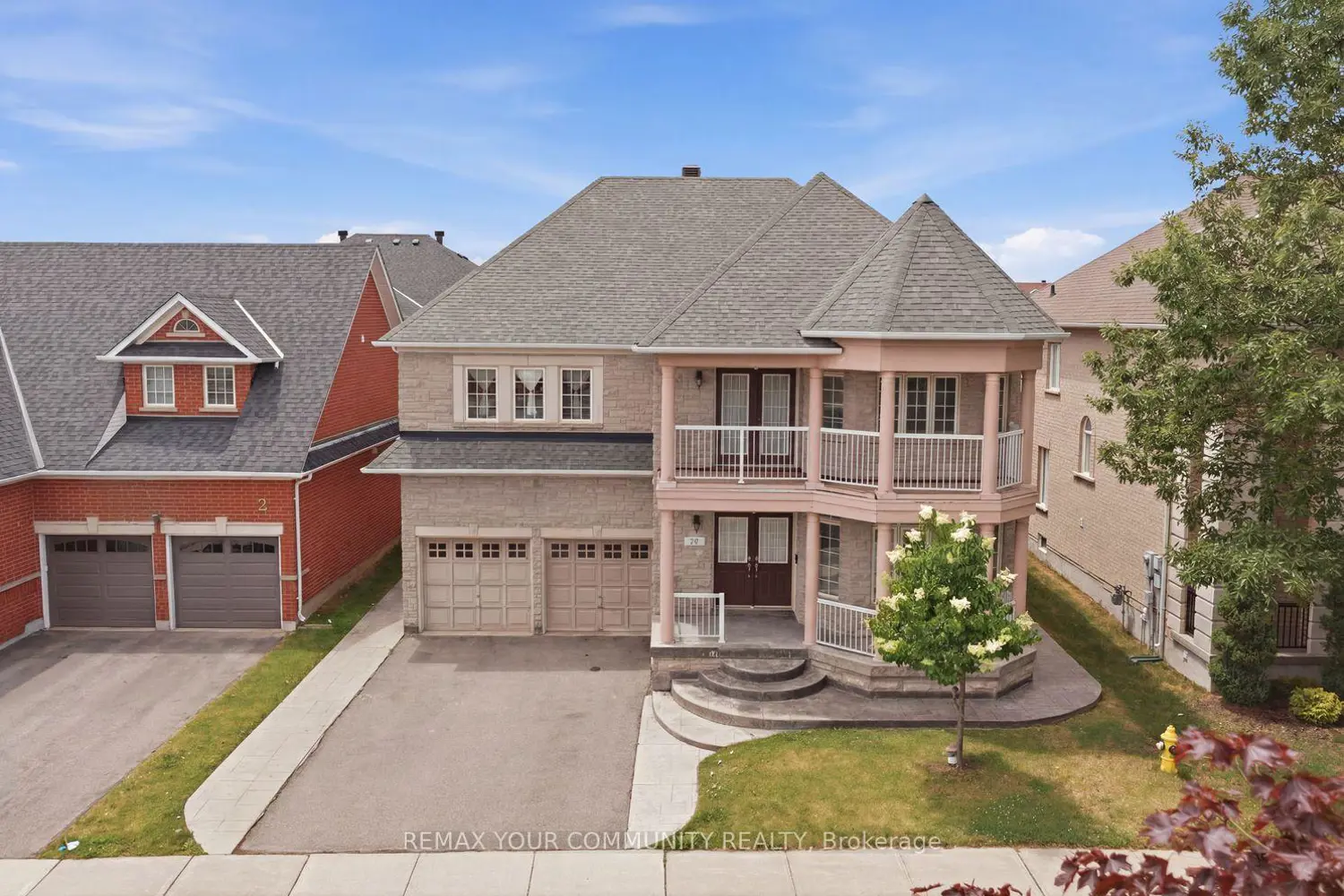 10 St Clare Boulevard