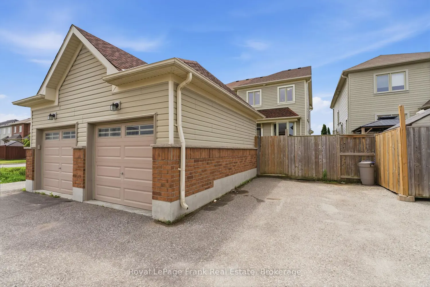 264 Brookhill Boulevard photo 2