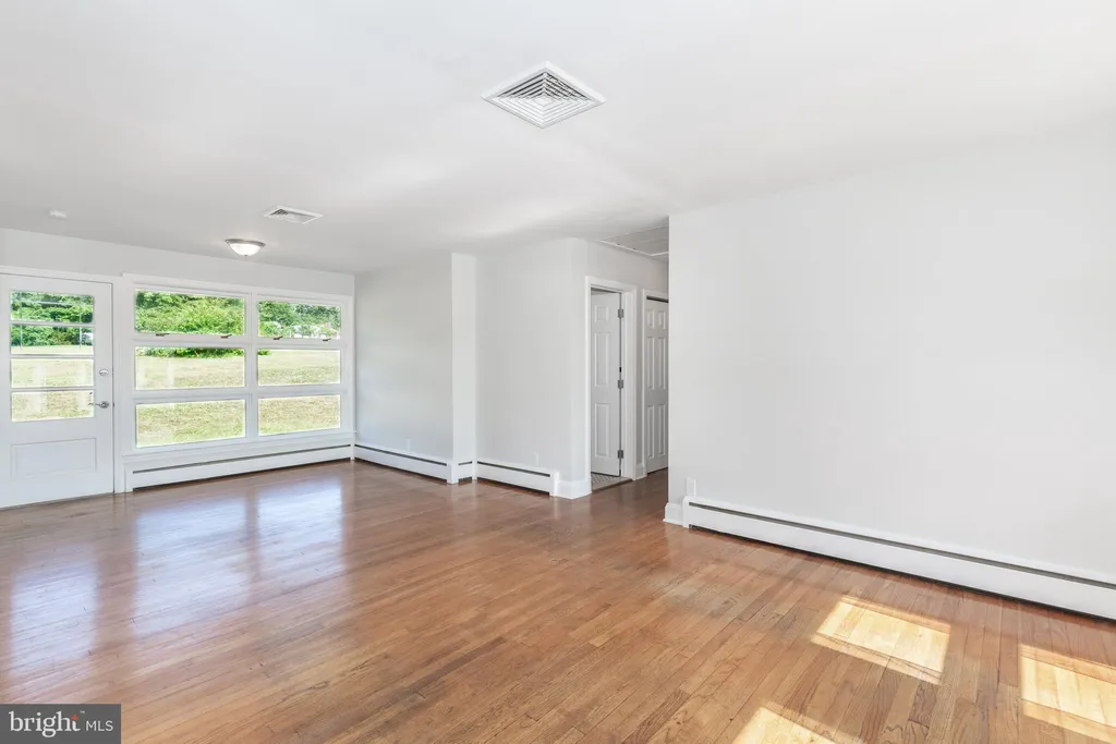 15022 Hanover Pike, Upperco, MD 21155 photo 3