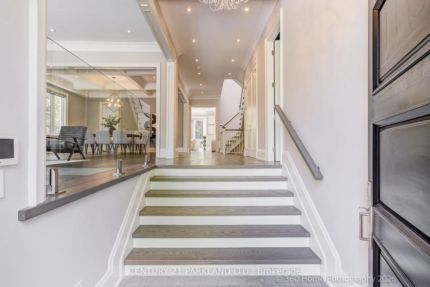 141 Churchill Avenue photo 2