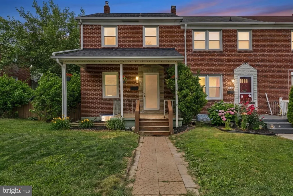 1719 White Oak Avenue, Parkville, MD 21234