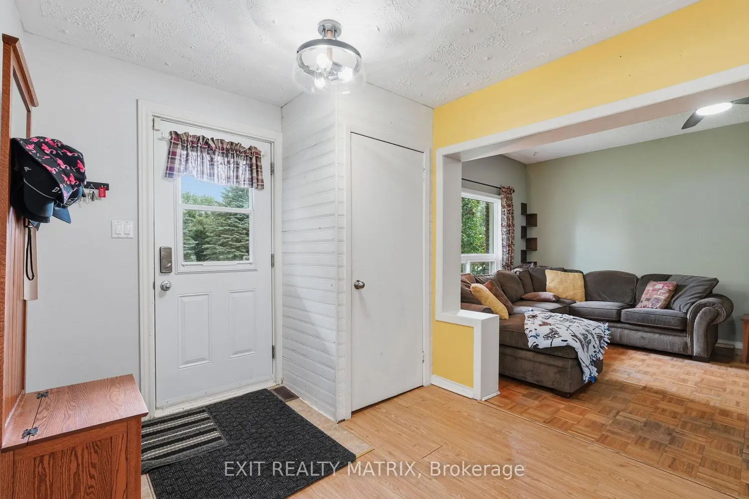 1320 St Joseph Road photo 4