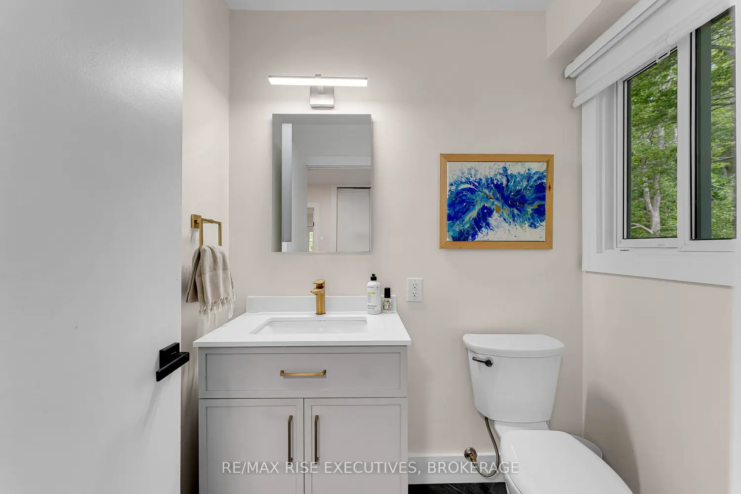 1520 Shore Road photo 3