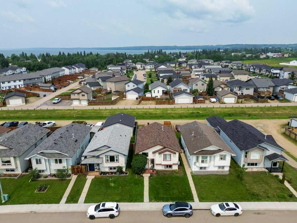 28 Hunter Road, Sylvan Lake, AB, T4S 2L6 photo 3