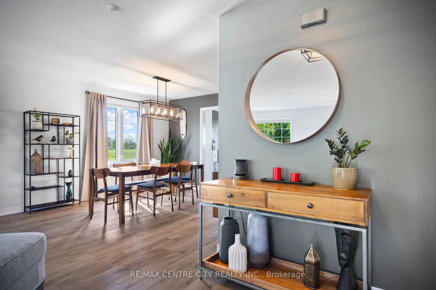85 Donker Drive photo 3
