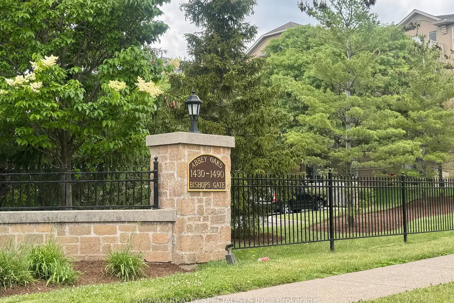 1490 Bishops Gate 107