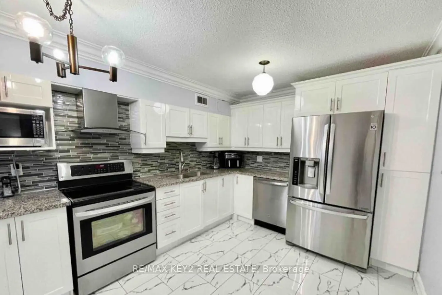 140 Ling Road 88 photo 5