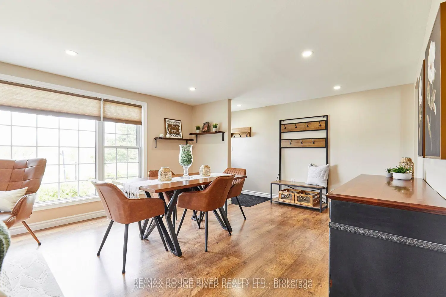 80 Davidge Drive photo 3