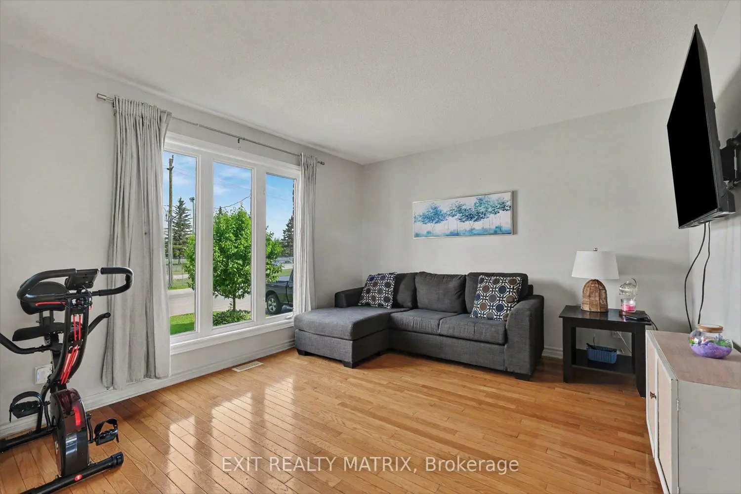 15 Blais Street B photo 4