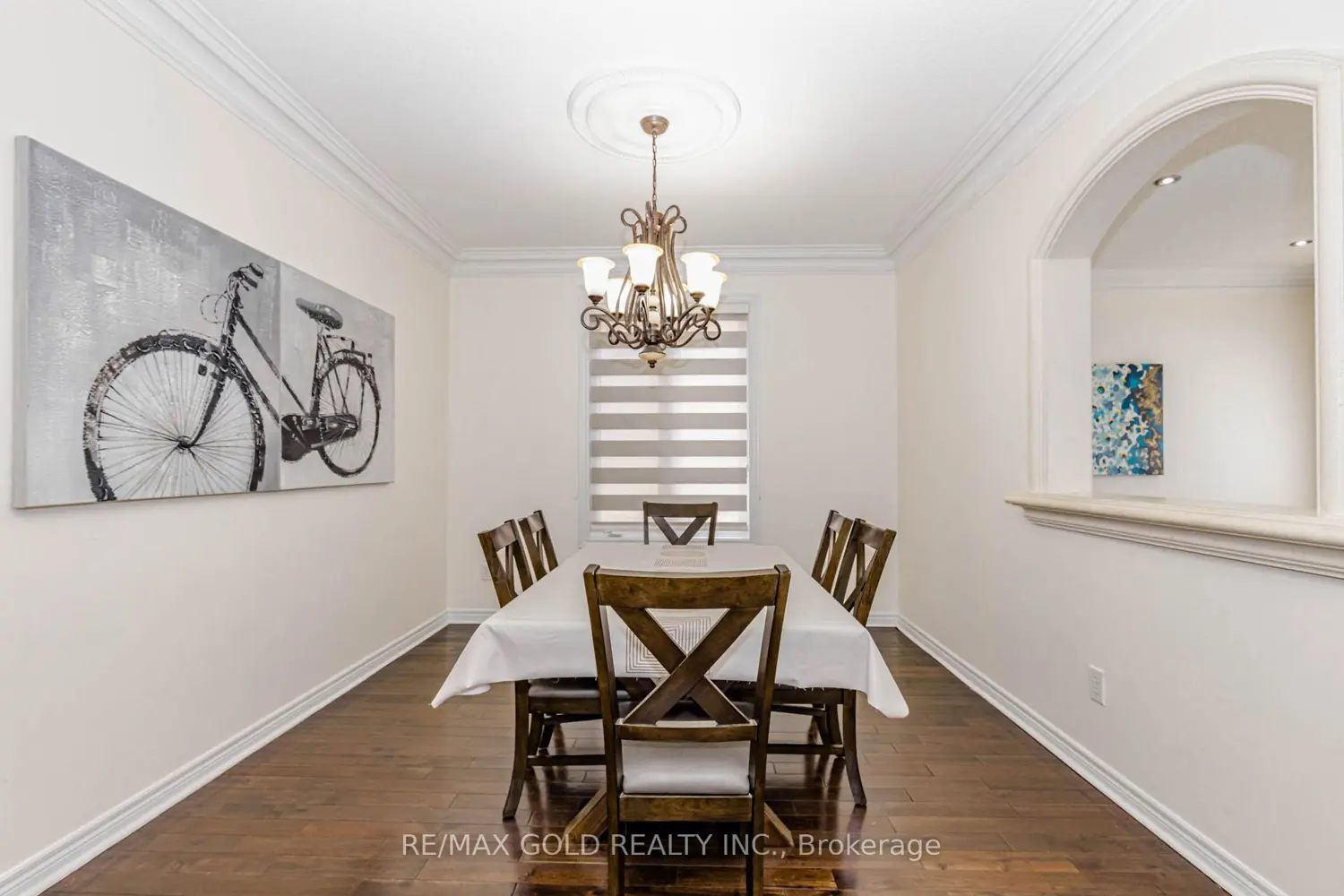 548 Fernforest Drive photo 2