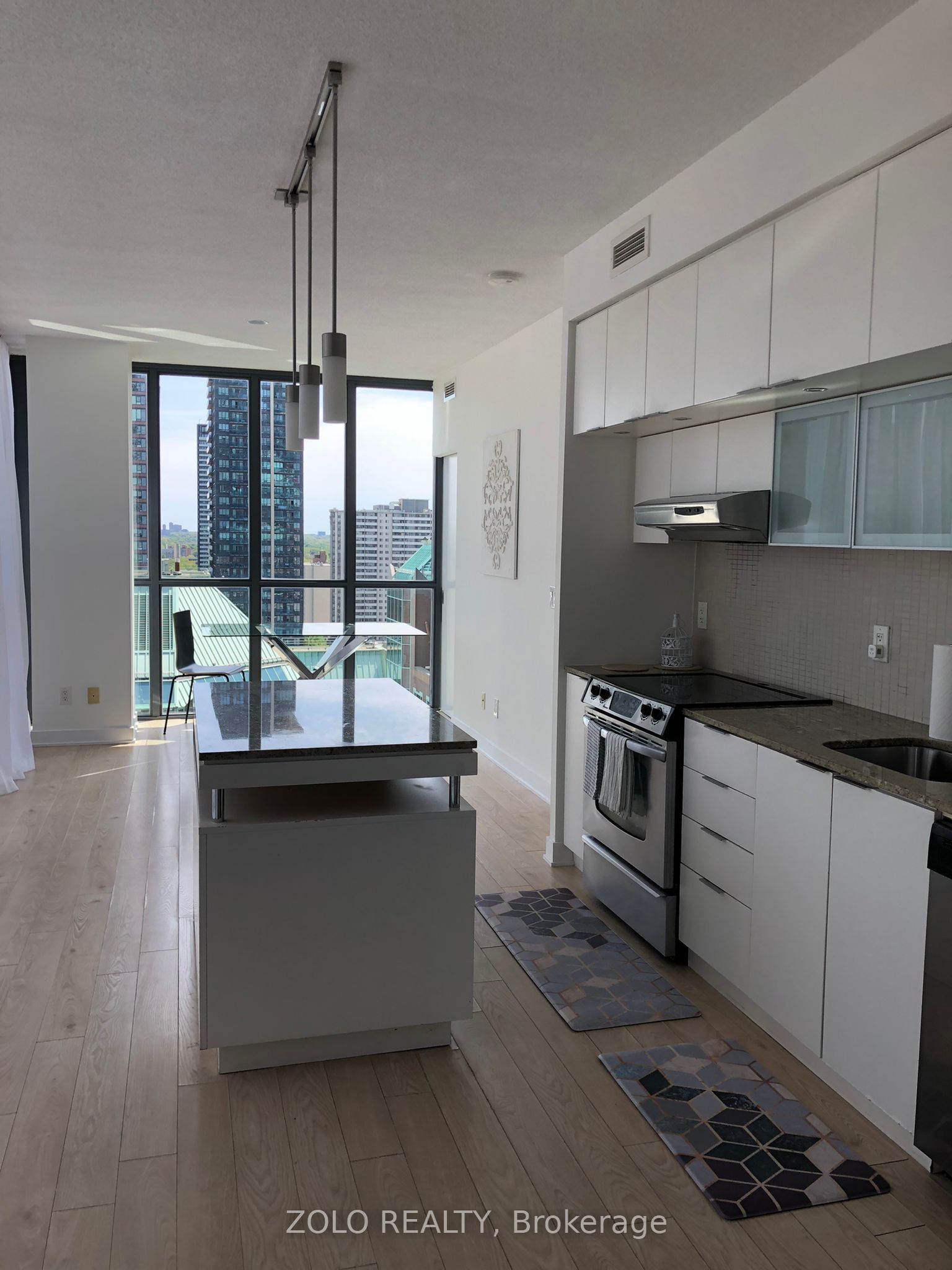 2008-110 Charles Street E, Toronto, ON, M4Y 1T5