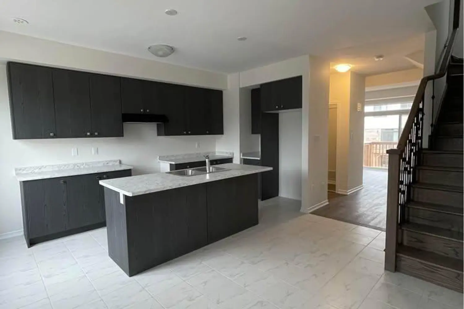 51 Holder Drive photo 3