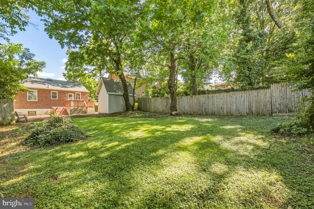 7 Lodge Road, Catonsville, MD 21228