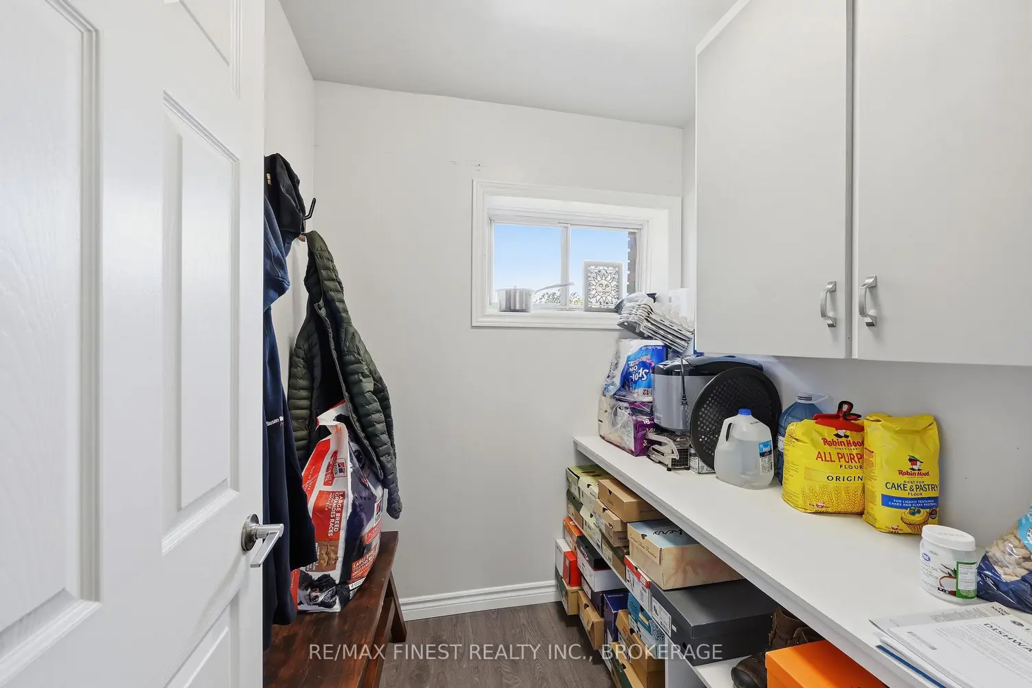 3700 Yarker Road photo 5