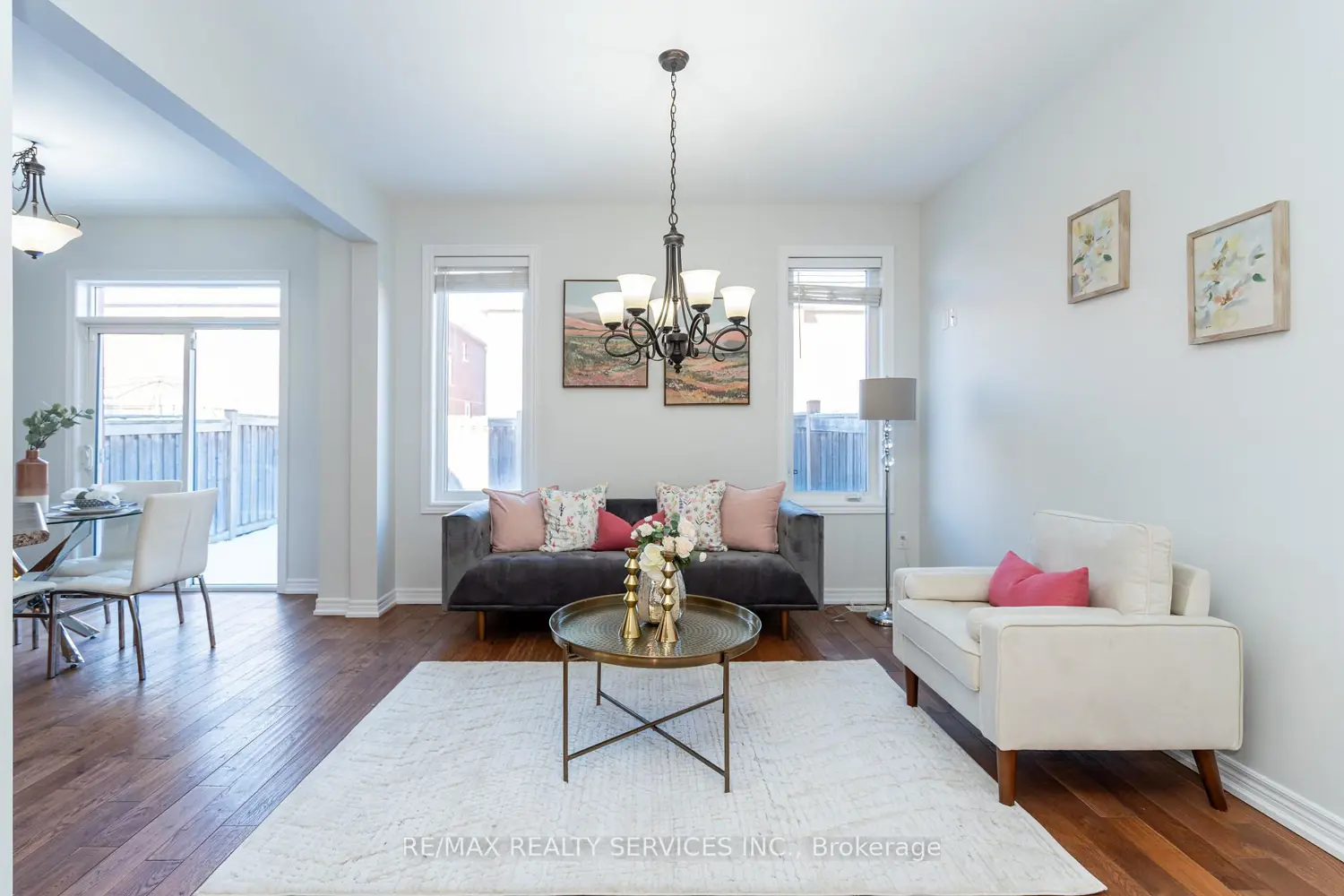 112 Amaranth Crescent photo 5
