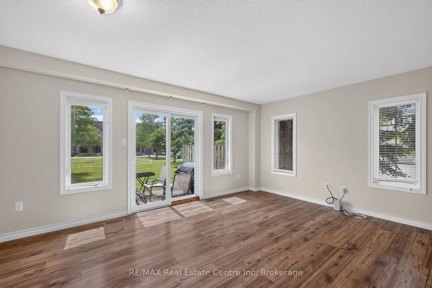 30 Vaughan Street 37 photo 2