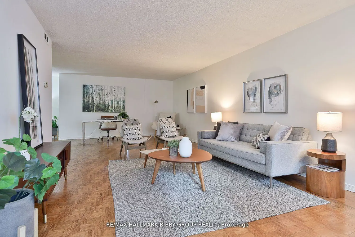 360 Bloor Street 1007