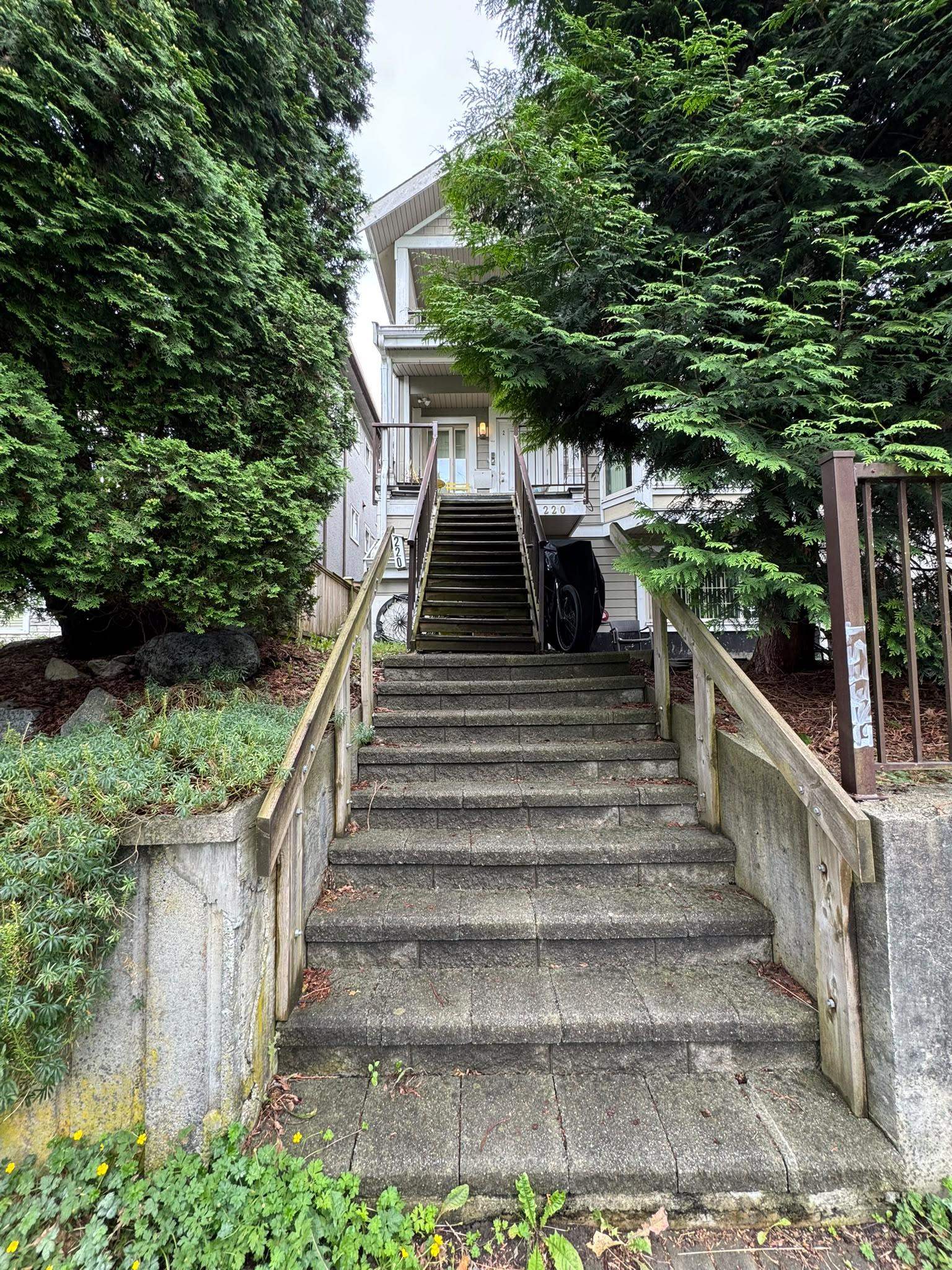 220 15th Avenue E, Vancouver, BC, V5T 2P9 photo 4