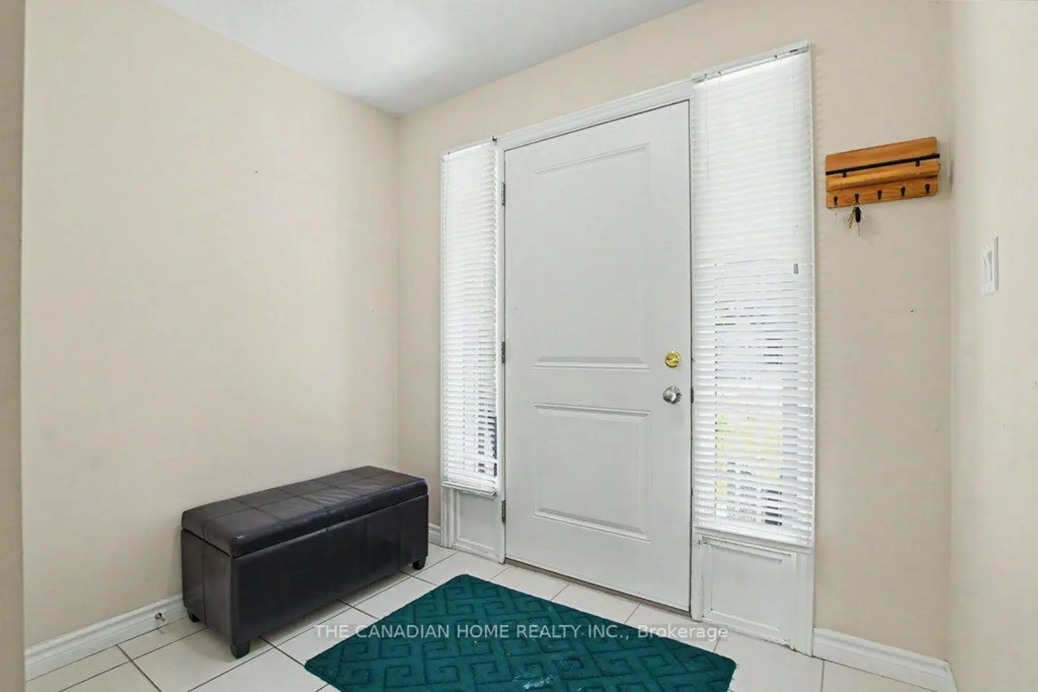 46 Jeffrey Drive photo 2