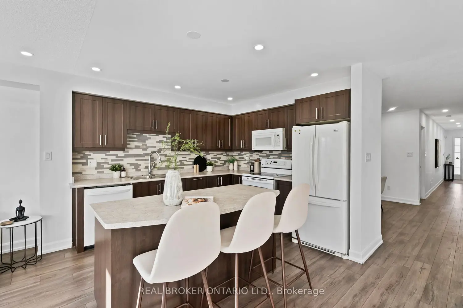 76 Sundragon Trail photo 3