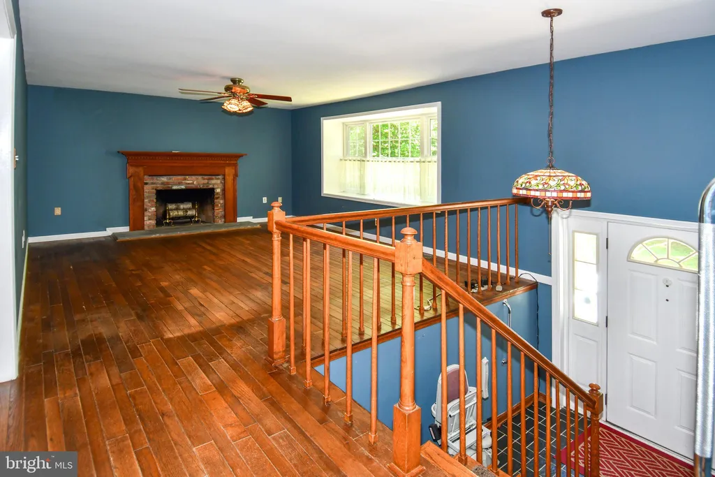 8870 Brook Drive, Waldorf, MD 20603 photo 5