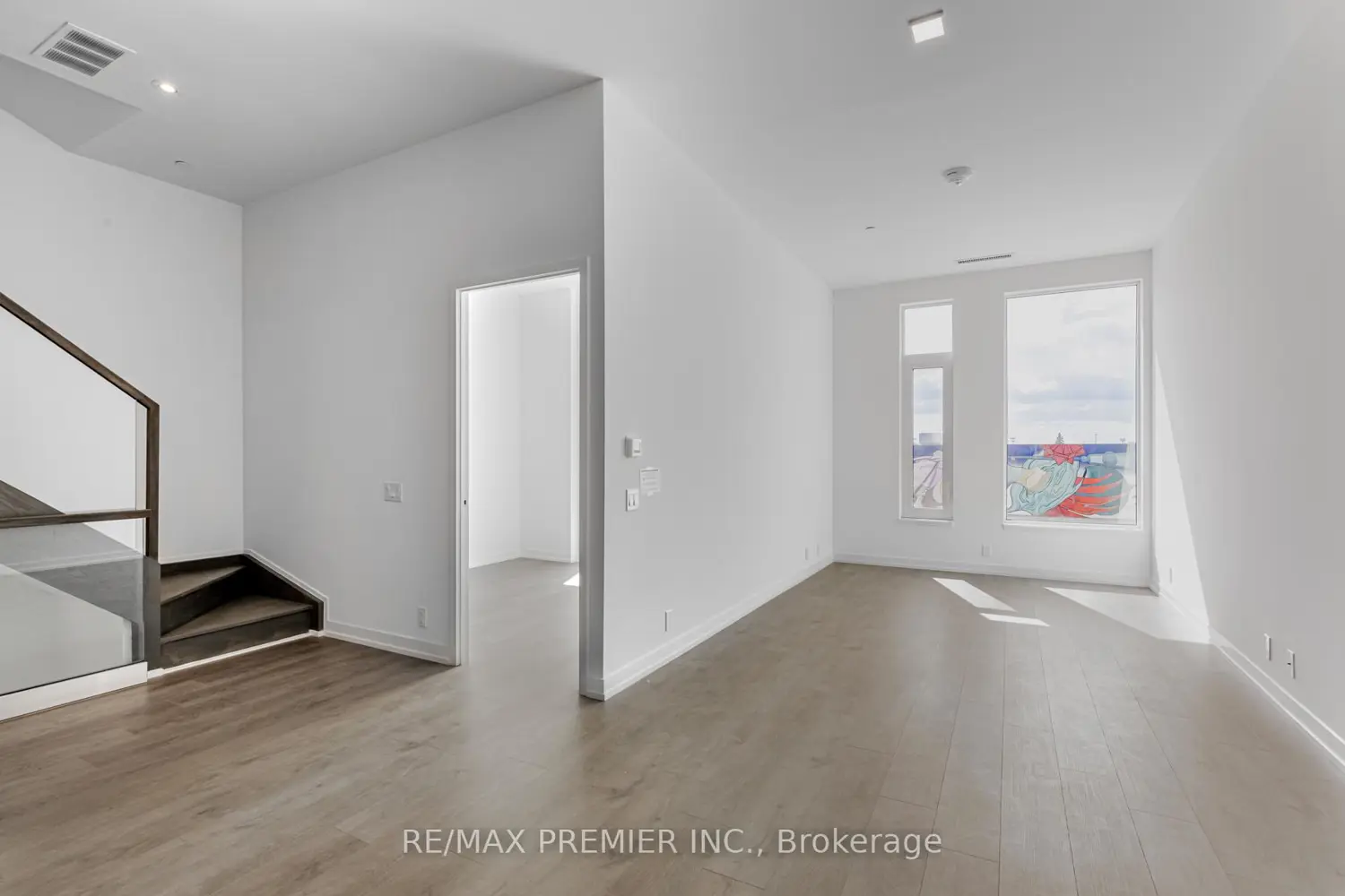 7 Buttermill Avenue Th17 photo 4