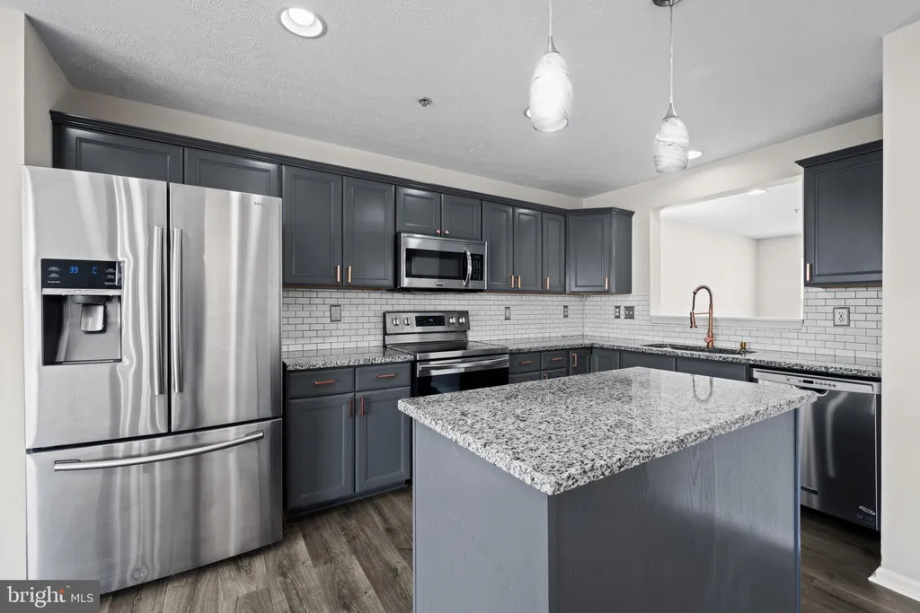 9853 Decatur Road, Middle River, MD 21220 photo 5