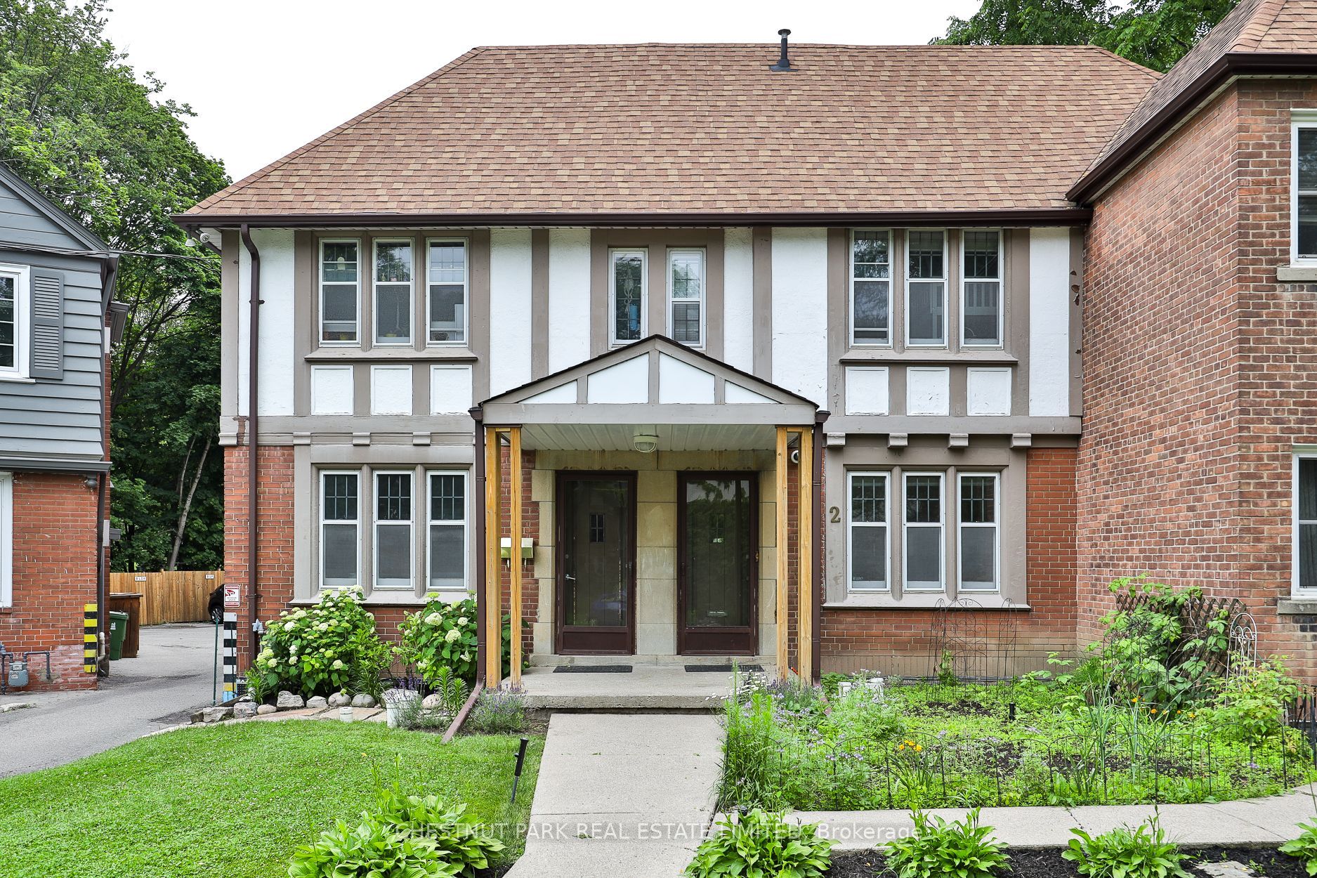 Main-4 Oriole Crescent, Toronto, ON, M5P 1L5