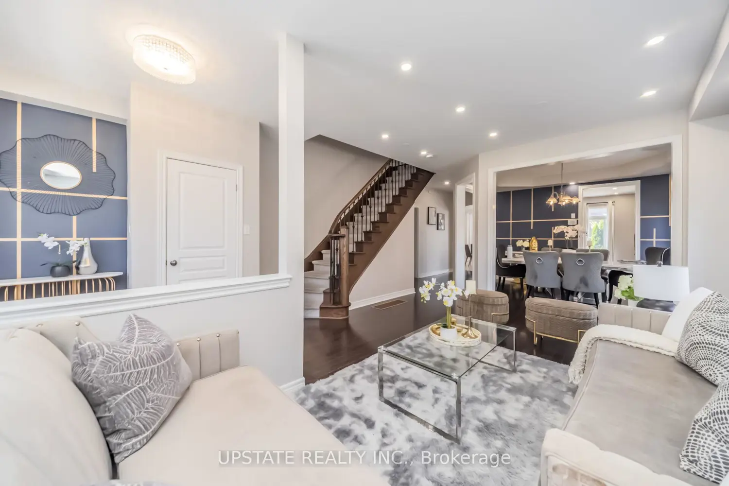 150 Lloyd Sanderson Drive photo 5