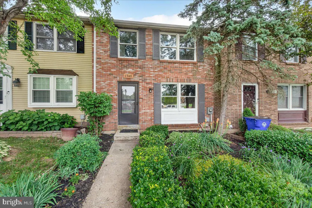 1740 Heather Lane, Frederick, MD 21702 photo 2