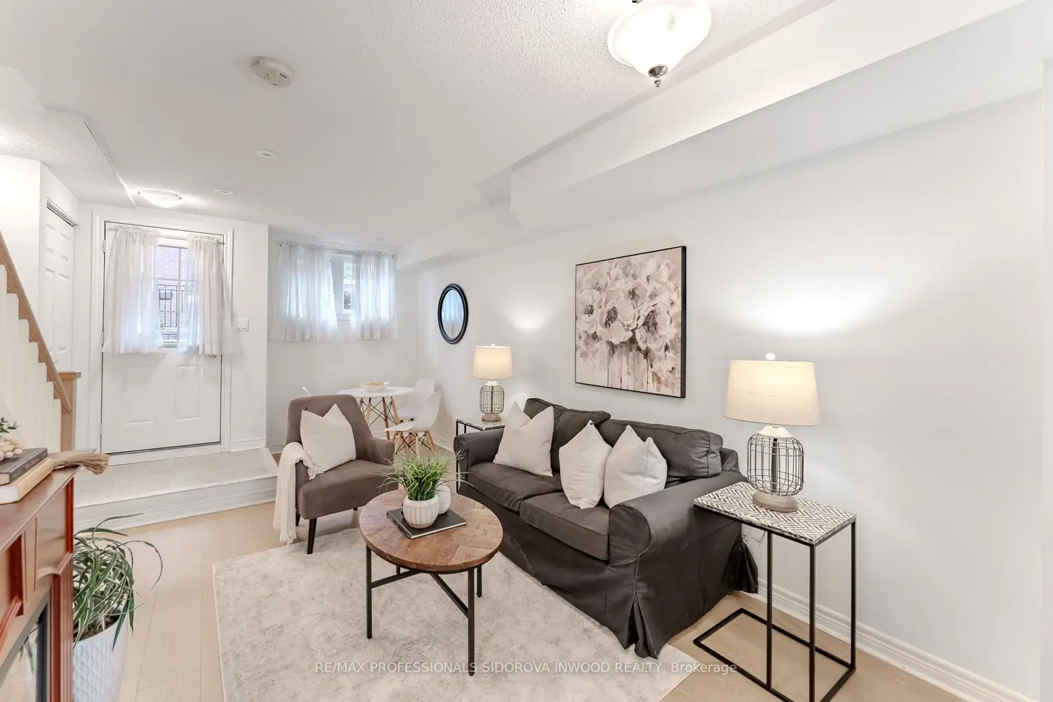 870 Jane Street 117 photo 4