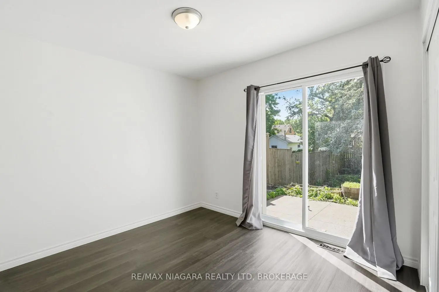 179 Murdock Avenue photo 3