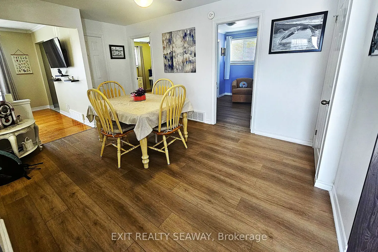 524 Anthony Street photo 2