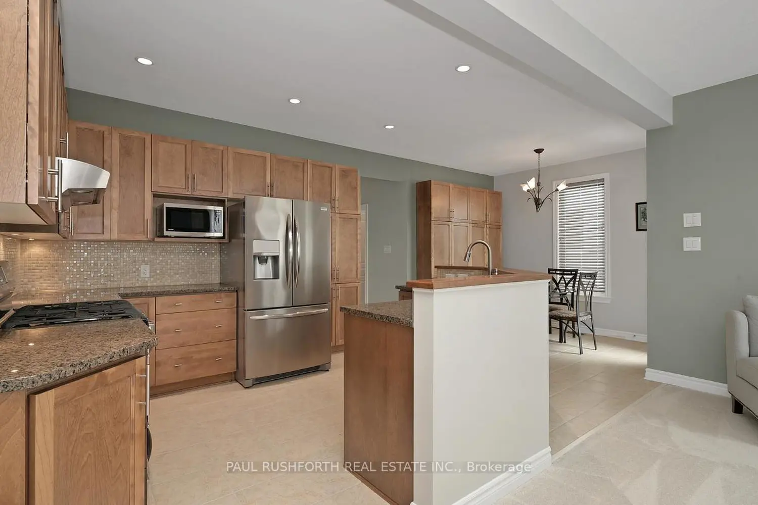 504 Landswood Way photo 3