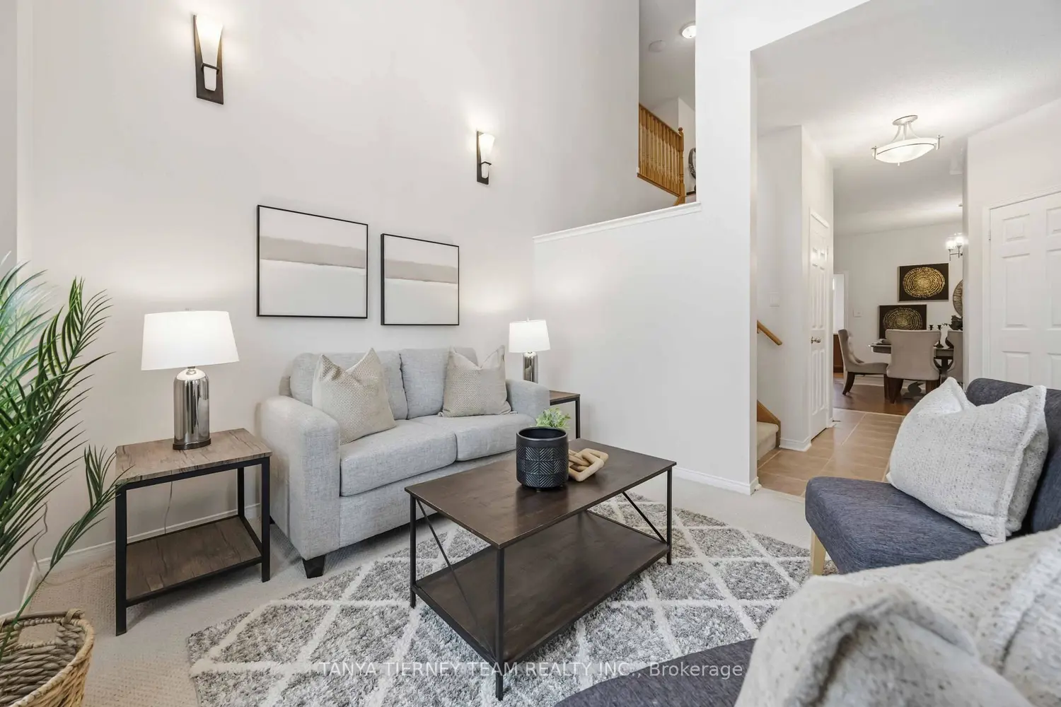 75 Robert Attersley Drive photo 3