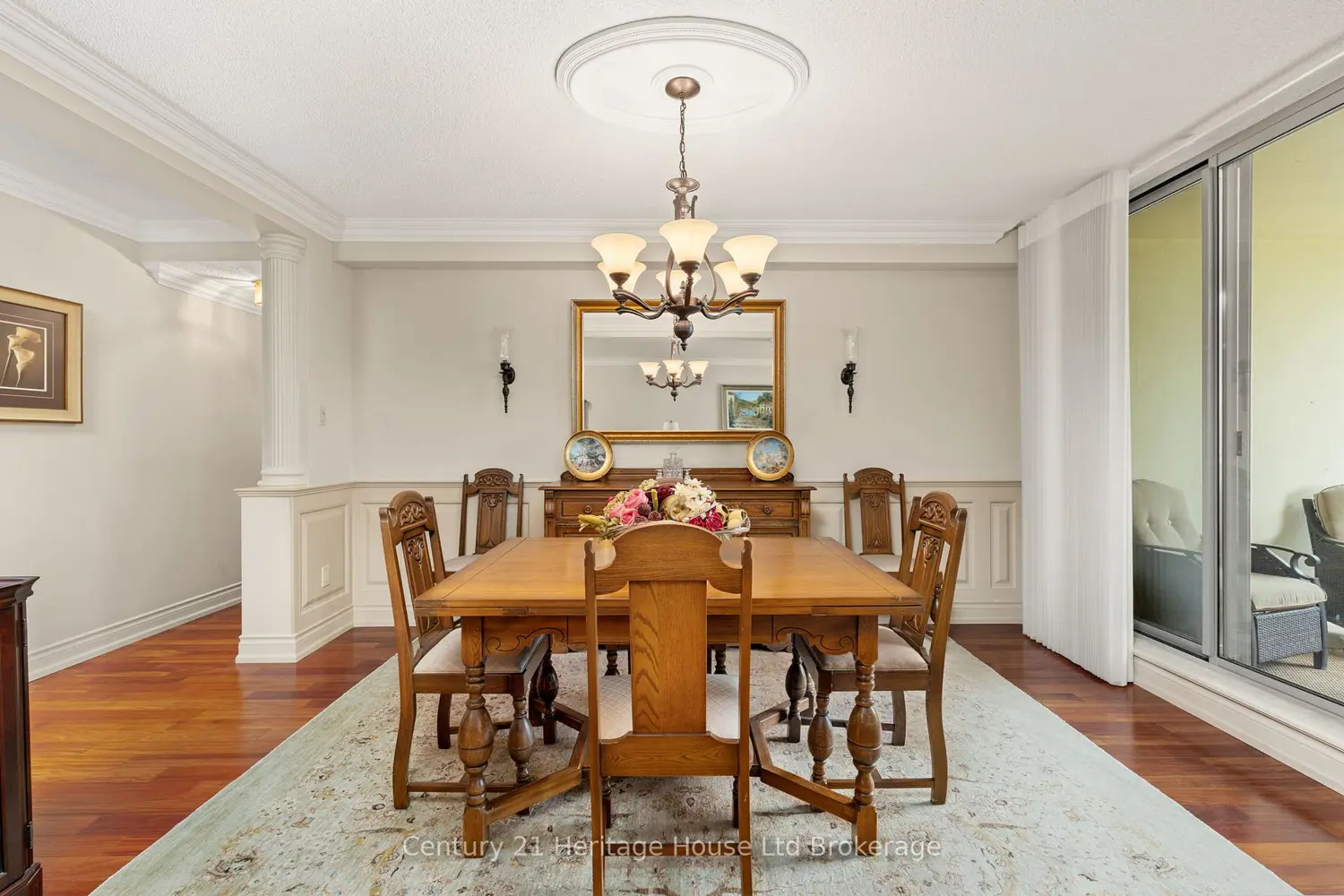 820 Burnhamthorpe Road 409 photo 4