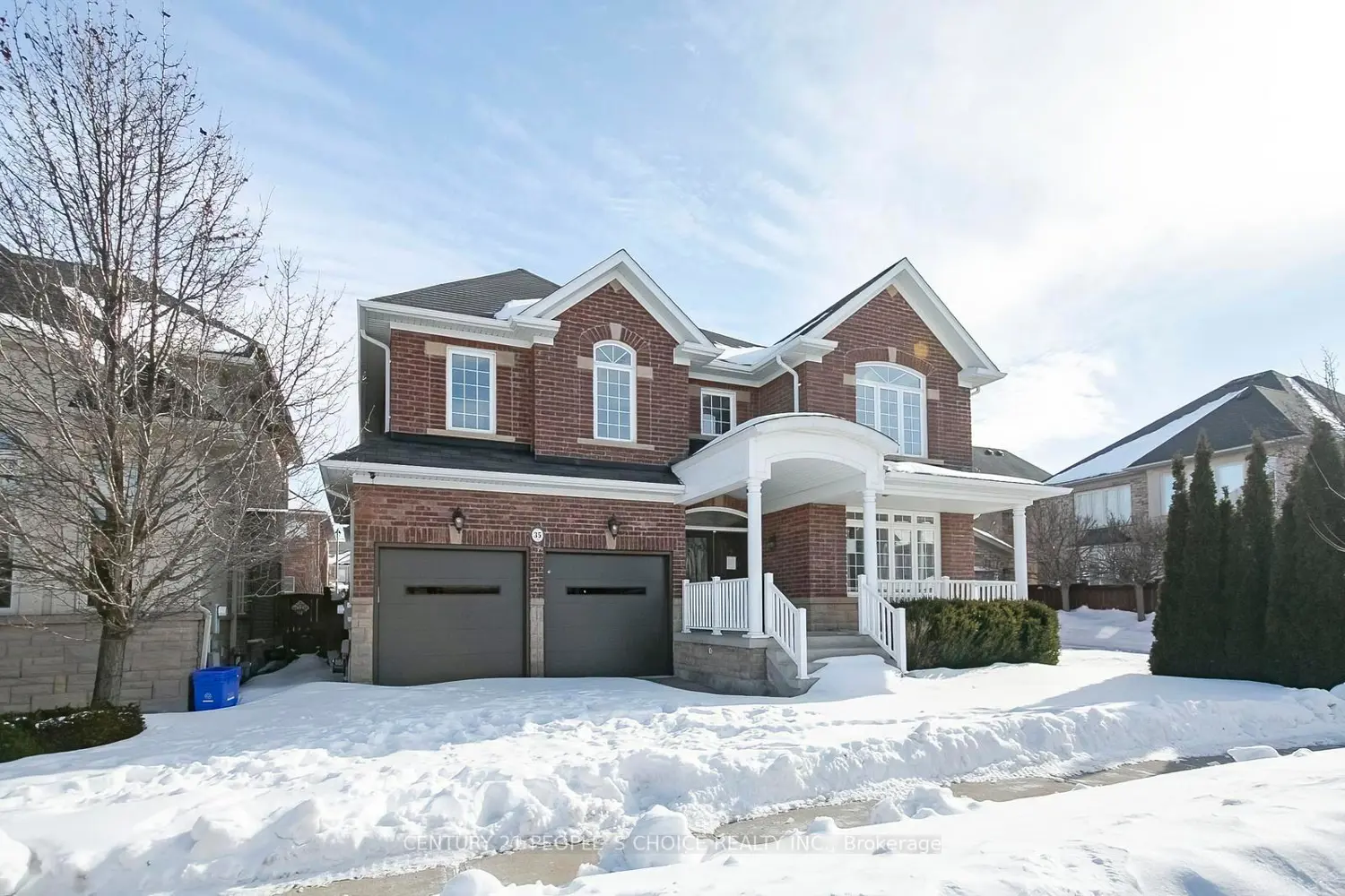 35 Morland Crescent photo 2