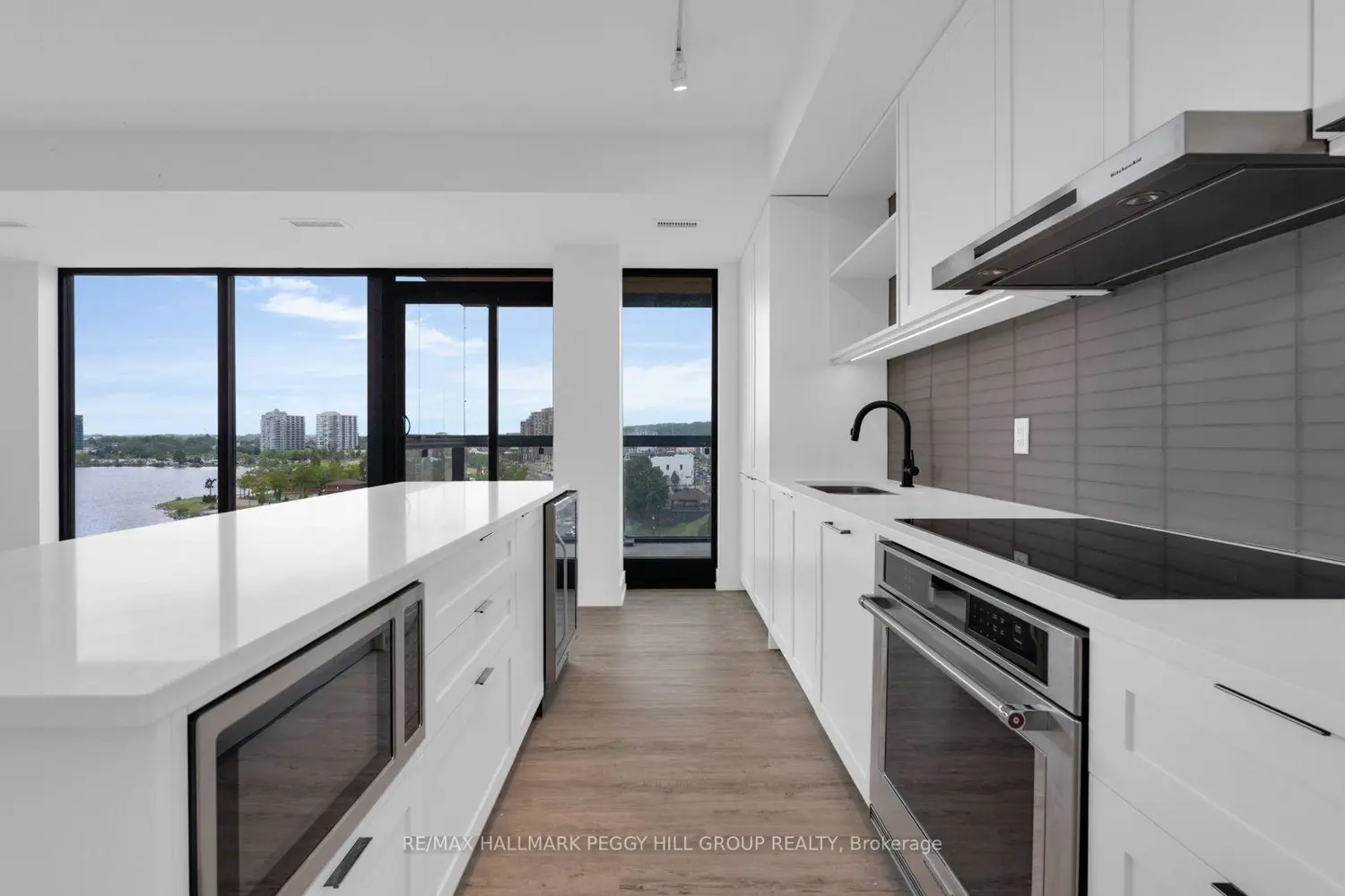 185 Dunlop Street 623 photo 3