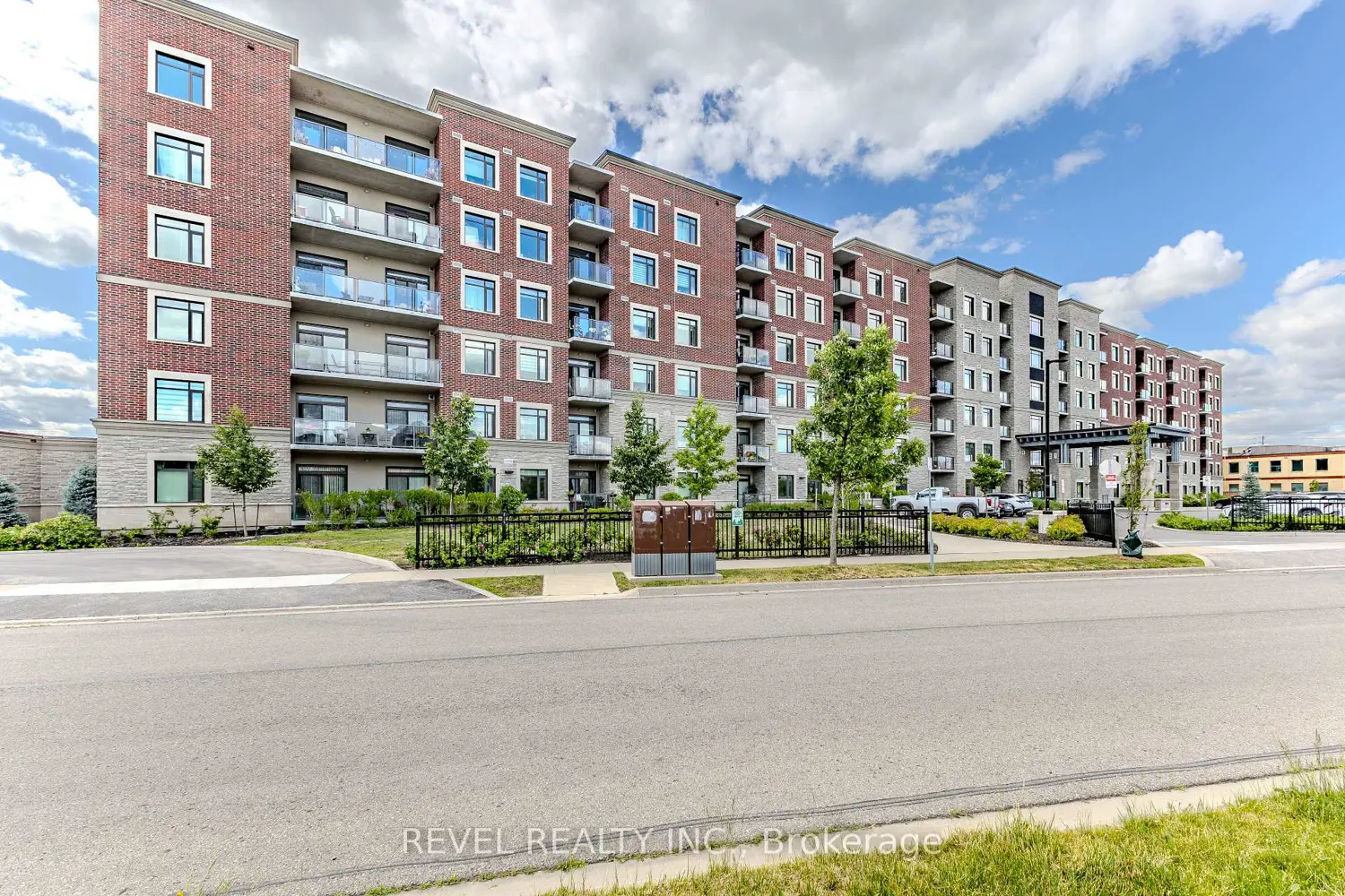 830 Megson Terrace 605