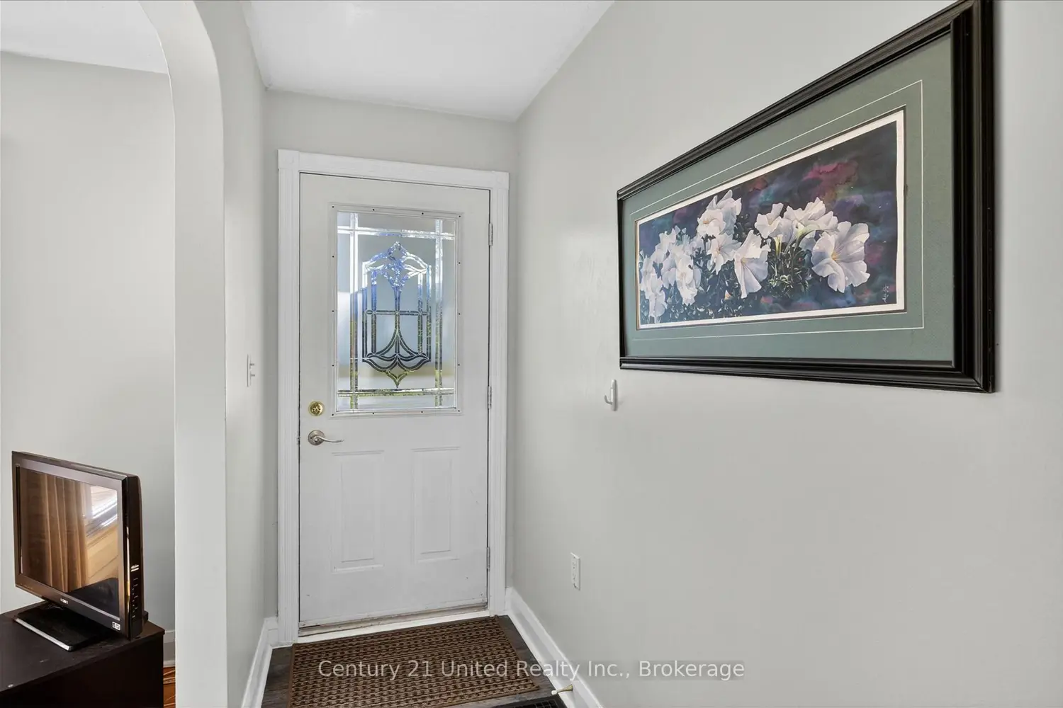 818 Rishor Crescent photo 3